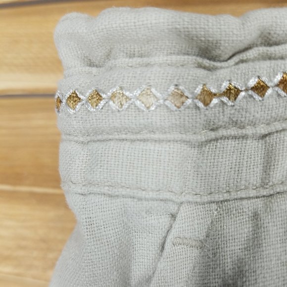 Erika Women's Embroidered Embellished XL Capri Pants - Picture 7 of 15